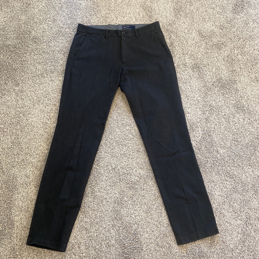 32 x 32 Gap slim fit dress pants in black and small specs of gray